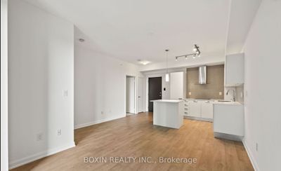 2404 - 9 Bogert Ave, Condo with 1 bedrooms, 1 bathrooms and null parking in North York ON | Image 3