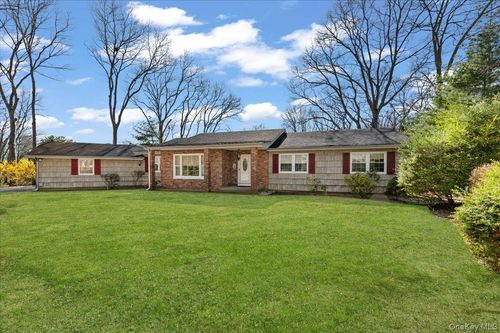 22 Woodmont Road, Huntington, NY, 11747 | Card Image