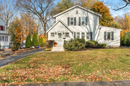 3 Vista Rd, Wellesley, MA, 02481 | Card Image