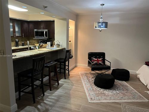 apt-405-800 N Miami Ave, Miami, FL, 33136-3518 | Card Image