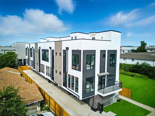 102-4611 Fairmount St, Dallas, TX, 75219-1129 | Card Image