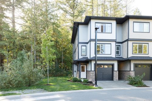 102-600 Ninth St, Nanaimo, BC, V9R0L4 | Card Image
