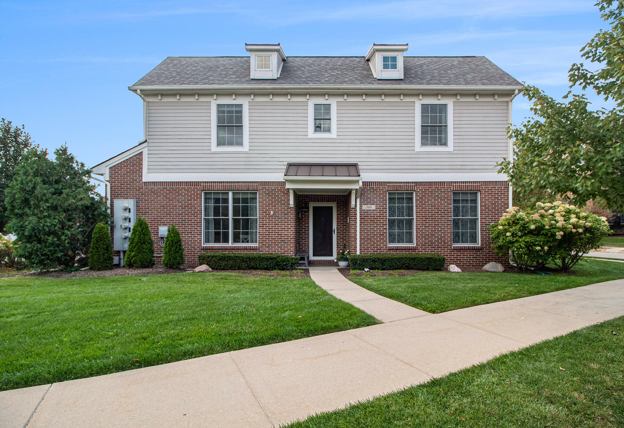 Windmill Dr, Plymouth, MI 48170