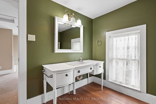 87 King St, Home with 2 bedrooms, 2 bathrooms and 3 parking in Port Colborne ON | Image 18