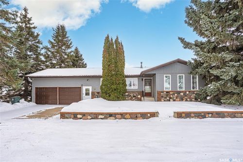 110 6th St, Hague, SK, S0K1X0 | Card Image