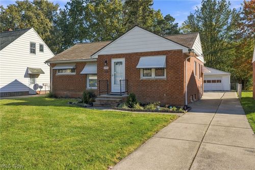 5913 Monica Ln, Garfield Heights, OH, 44125-5103 | Card Image