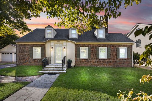 242 Henry Clay Blvd, Lexington, KY, 40502-1634 | Card Image