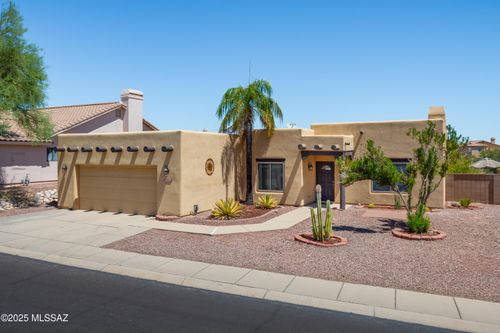 11732 N Cassiopeia Dr, Oro Valley, AZ, 85737-3406 | Card Image