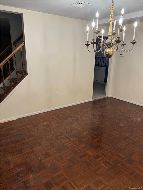 1 Concord Dr, Monsey, NY, 10952-1711 | Card Image