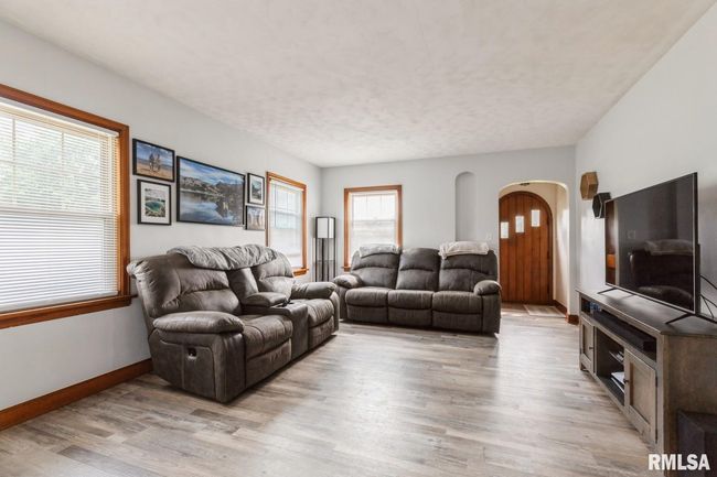 2220 Warren St, House other with 2 bedrooms, 1 bathrooms and null parking in Davenport IA | Image 5
