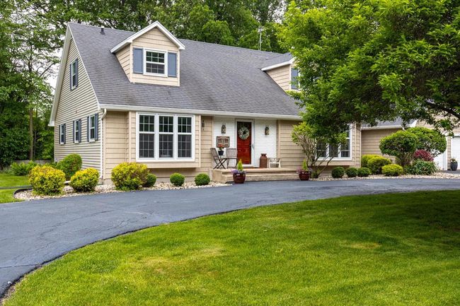 11 Meadowbrook Court, House other with 5 bedrooms, 5 bathrooms and null parking in GRAND CHUTE WI | Image 45