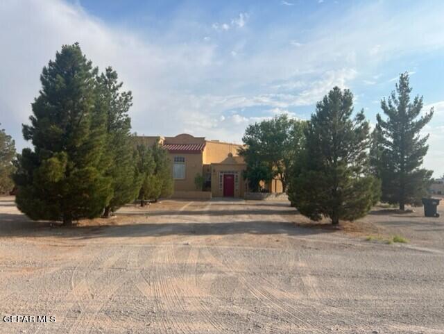 Fort Defiance Dr, El Paso, TX 79938