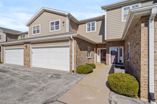 2425 11th Pl, Kenosha, WI, 53140-6418 | Card Image