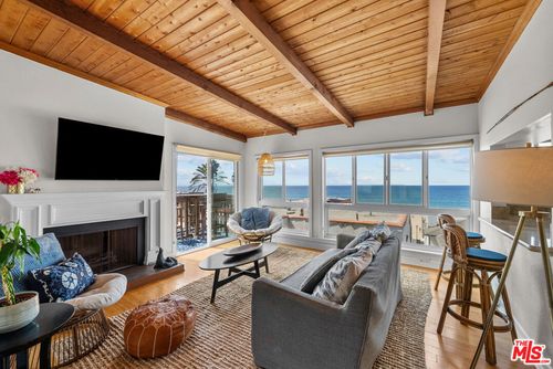 120 7th St, Manhattan Beach, CA, 90266-5610 | Card Image