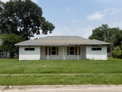3819 Swanee St, Lake Charles, LA, 70607-3519 | Card Image