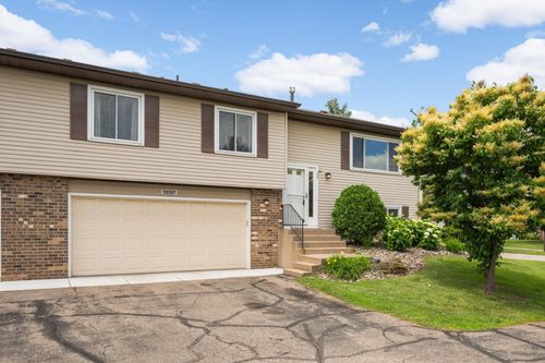 10397 Juniper Ln, Eden Prairie, MN, 55347-4529 | Card Image
