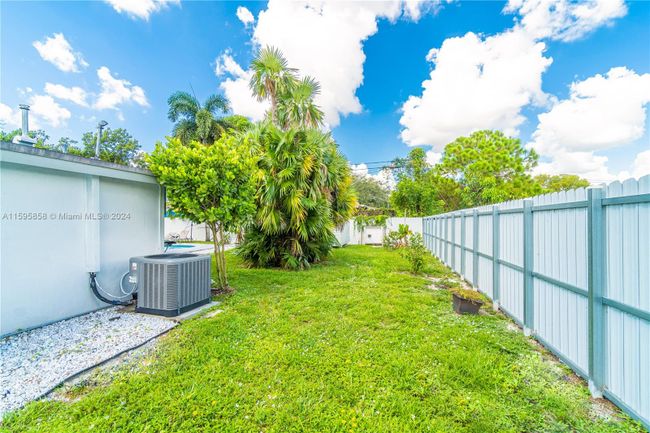 1510 N 73rd Way, House other with 4 bedrooms, 2 bathrooms and null parking in Hollywood FL | Image 4