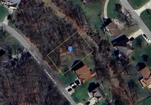 20000 Cravenhurst Dr, Lawrenceburg, IN, 47025-9402 | Card Image