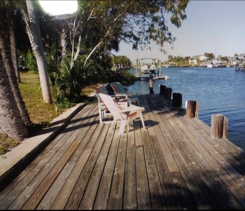 601 Flamingo Dr, APOLLO BEACH, FL, 33572-2444 | Card Image