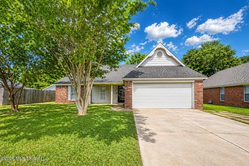 6411 Kristen Dr, Olive Branch, MS, 38654-3367 | Card Image