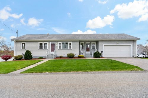63 Eschol St, Swansea, MA, 02777-4931 | Card Image