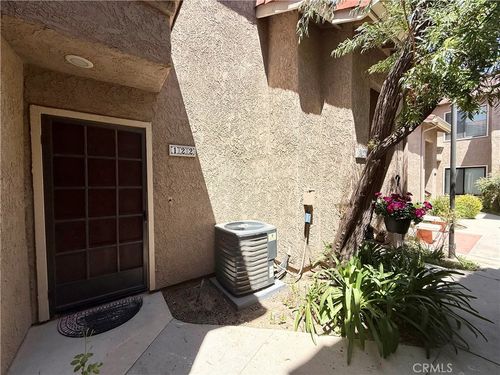 unit-122-2319 Archwood Ln, Simi Valley, CA, 93063-6538 | Card Image