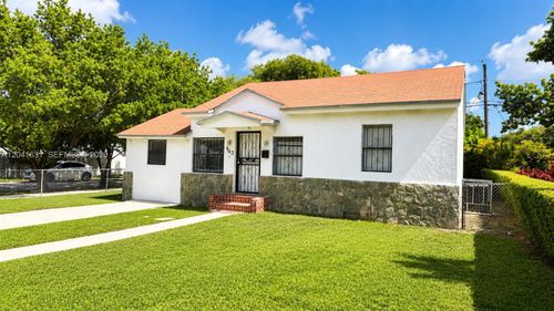 943 Nw 63rd Street, Miami, FL, 33150 | Card Image