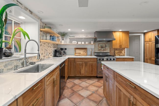 321 Newtown Tpke, House other with 3 bedrooms, 4 bathrooms and 4 parking in Wilton CT | Image 8