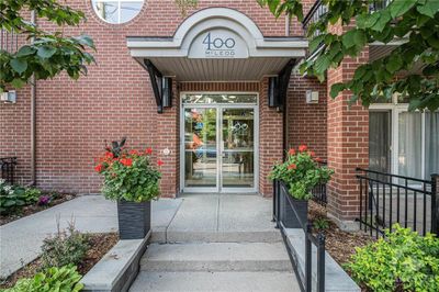 400 Mcleod St, Condo with 2 bedrooms, 1 bathrooms and 1 parking in Ottawa ON | Image 1