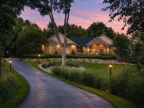 10820 Windmill Dr, Rogers, MN, 55374-8118 | Card Image