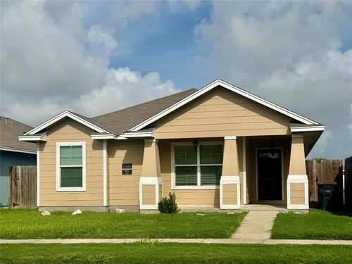 7305 Russ Ln, Corpus Christi, TX, 78414-5411 | Card Image