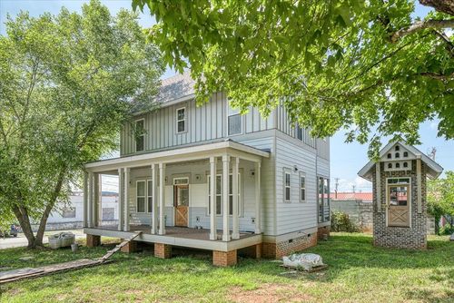 200 E Cedar St, Livingston, TN, 38570-1912 | Card Image