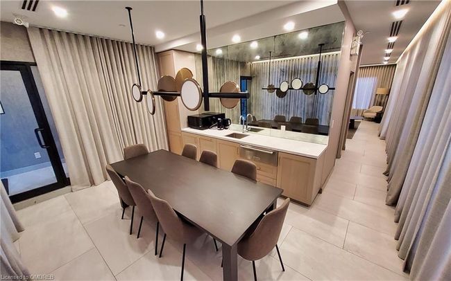 3285 Carding Mill Trail, Home with 2 bedrooms, 2 bathrooms and 1 parking in Oakville ON | Image 36