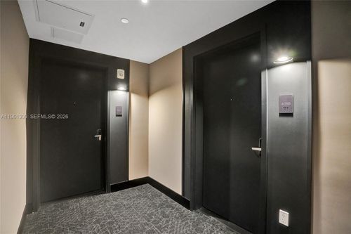 401b-121 Ne 5th Street, Miami, FL, 33132 | Card Image