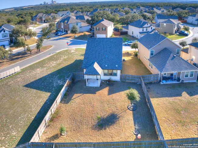 5627 Chestnut Xing, House other with 3 bedrooms, 3 bathrooms and null parking in San Antonio TX | Image 36