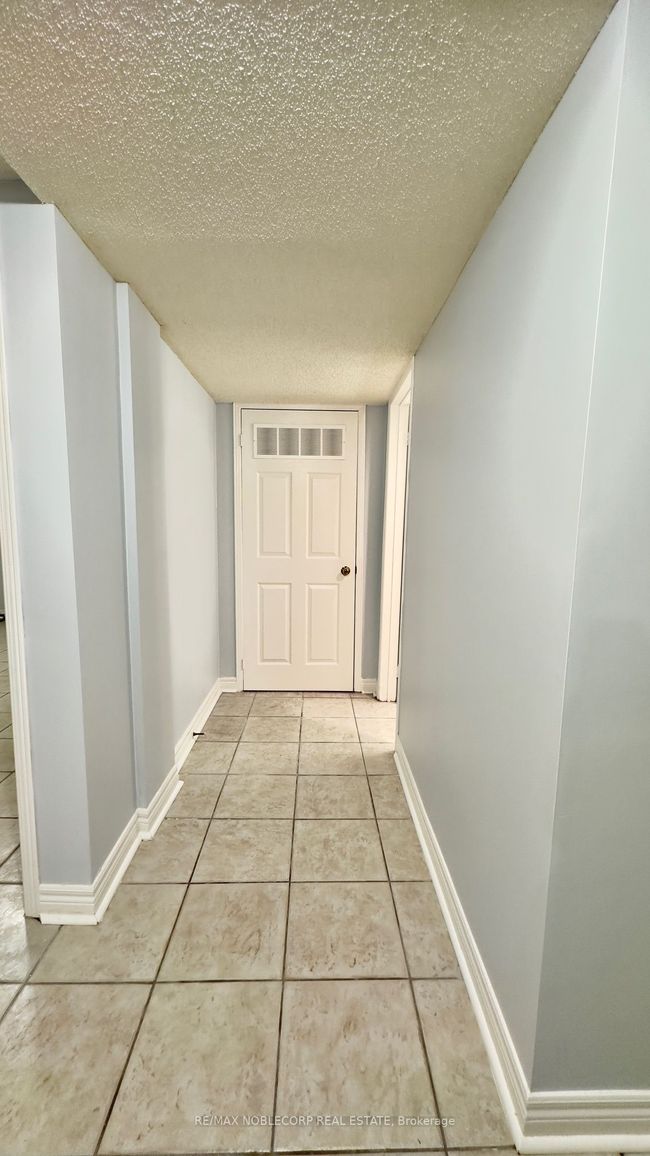 188 View Crt North, House other with 1 bedrooms, 1 bathrooms and 2 parking in Vaughan ON | Image 5