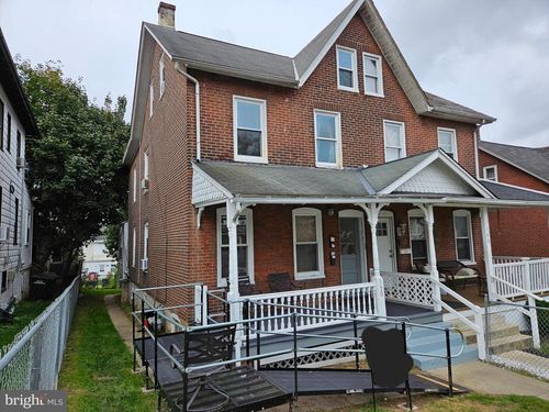 150 S 4th Ave, COATESVILLE, PA, 19320-3722 | Card Image