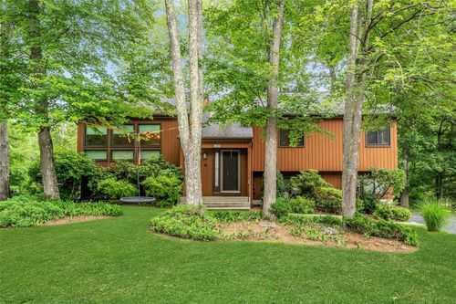 182 Arbor Crst, Somers, NY, 10589-1809 | Card Image