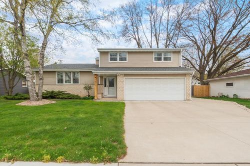 1512 Cormier Road, Ashwaubenon, WI, 54313 | Card Image