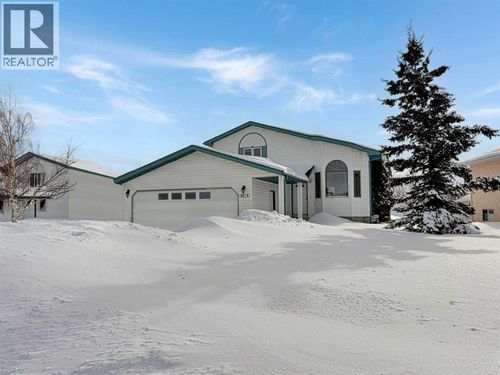 9203 96 Ave, Sexsmith, AB, T0H2R0 | Card Image