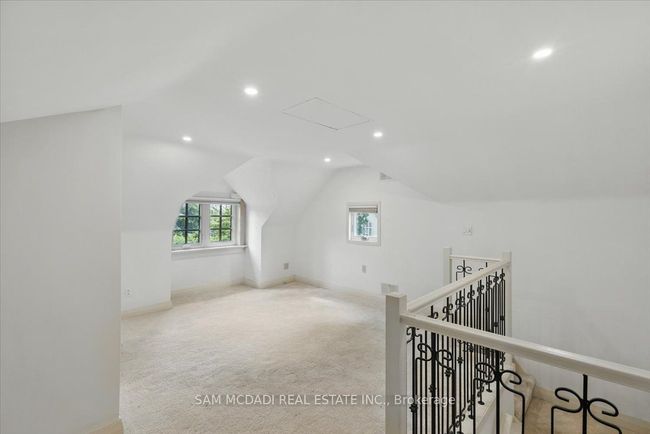 62 Maple Ave S, House other with 3 bedrooms, 3 bathrooms and 3 parking in Mississauga ON | Image 18