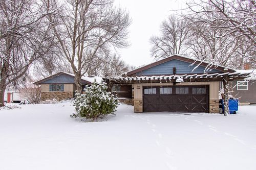 228 1st Street S, Sabin, MN, 56580 | Card Image