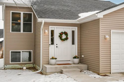 9912 271st Avenue, Salem Lakes, WI, 53179 | Card Image