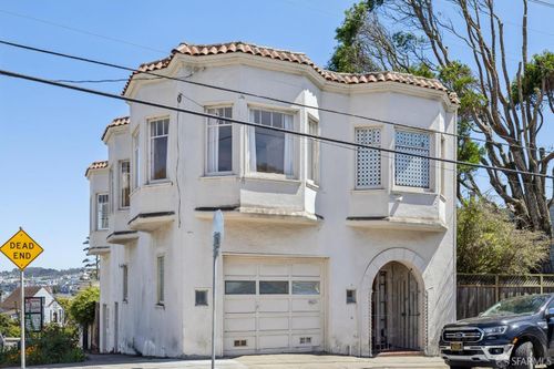401 Arlington St, San Francisco, CA, 94131-3015 | Card Image