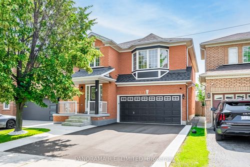 31 Berries Dr, Brampton, ON, L7A3R8 | Card Image