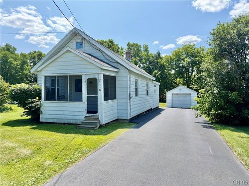 211 Westover St, Syracuse, NY, 13209-9611 | Card Image