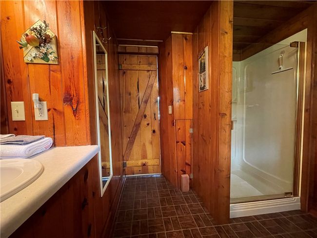 Bathroom | Image 27