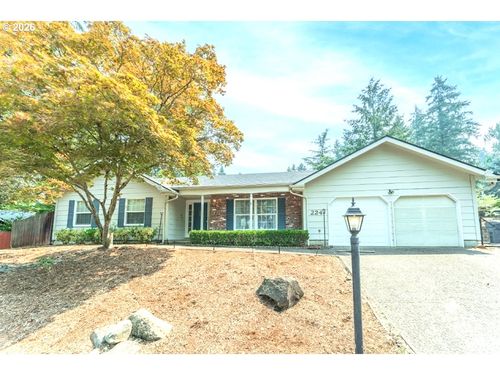 2241 Brittany St, Eugene, OR, 97405-1387 | Card Image