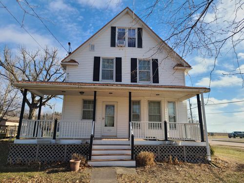 423 S Grove St, Walcott, IA, 52773-9652 | Card Image