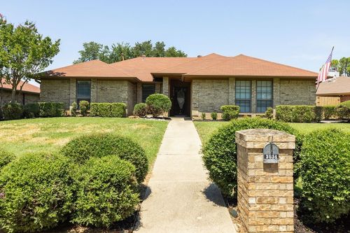 3034 Panhandle Dr, Grapevine, TX, 76051-4742 | Card Image